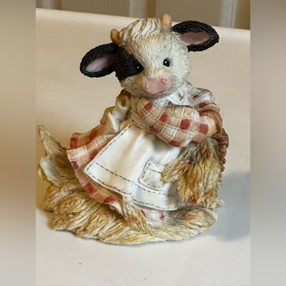 Adorable Mary’s Moo Moos collectible figurine, “Outstanding in Your Own Field”.